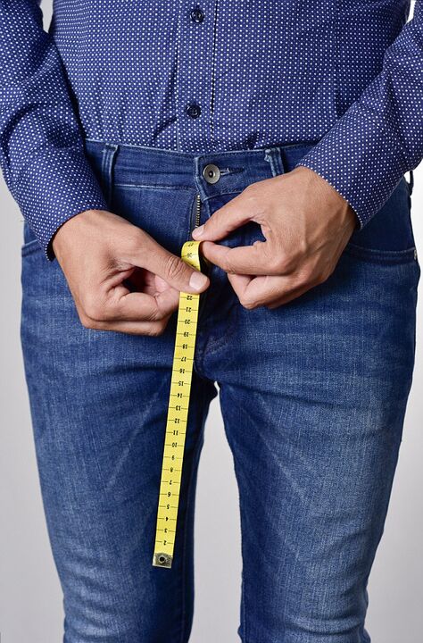 measure a man's penis with a centimeter